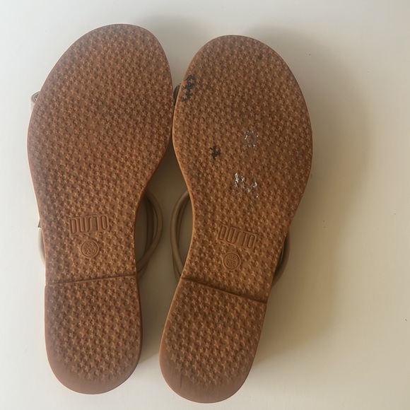 Dusto Sandals, with Pearl and Gold Tone Features, SZ 36 - Picture 7 of 10